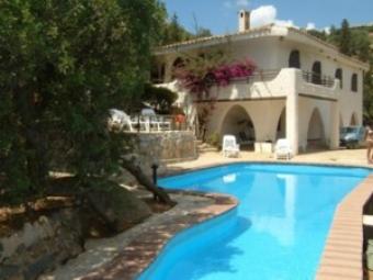 Gorgeous Detached villa Torre Delle Stelle
